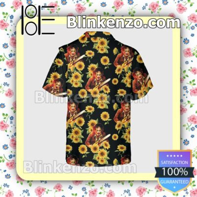 Leatherface Holding A Chainsaw And Sunflower Halloween Short Sleeve Shirts a