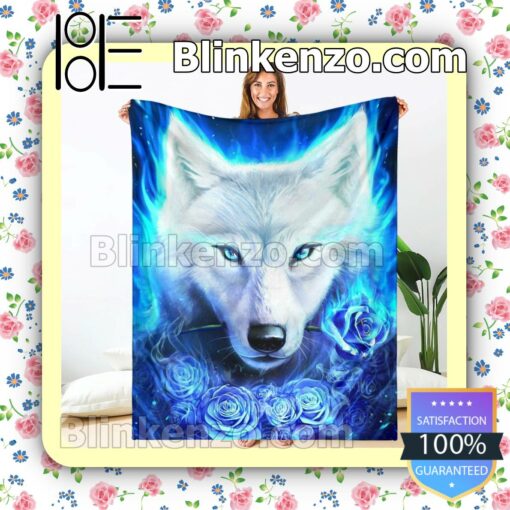 Wolf Blue Roses Fan Quilt